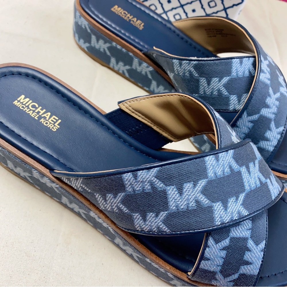 Michael Kors Indira Logo Jacquard Platform Slide Sandal size 10 - Picture 2 of 13
